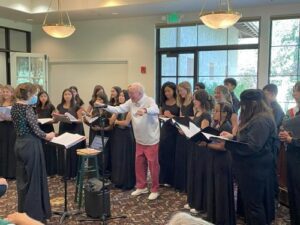 VMFSC President with Hoover Middle School Choir